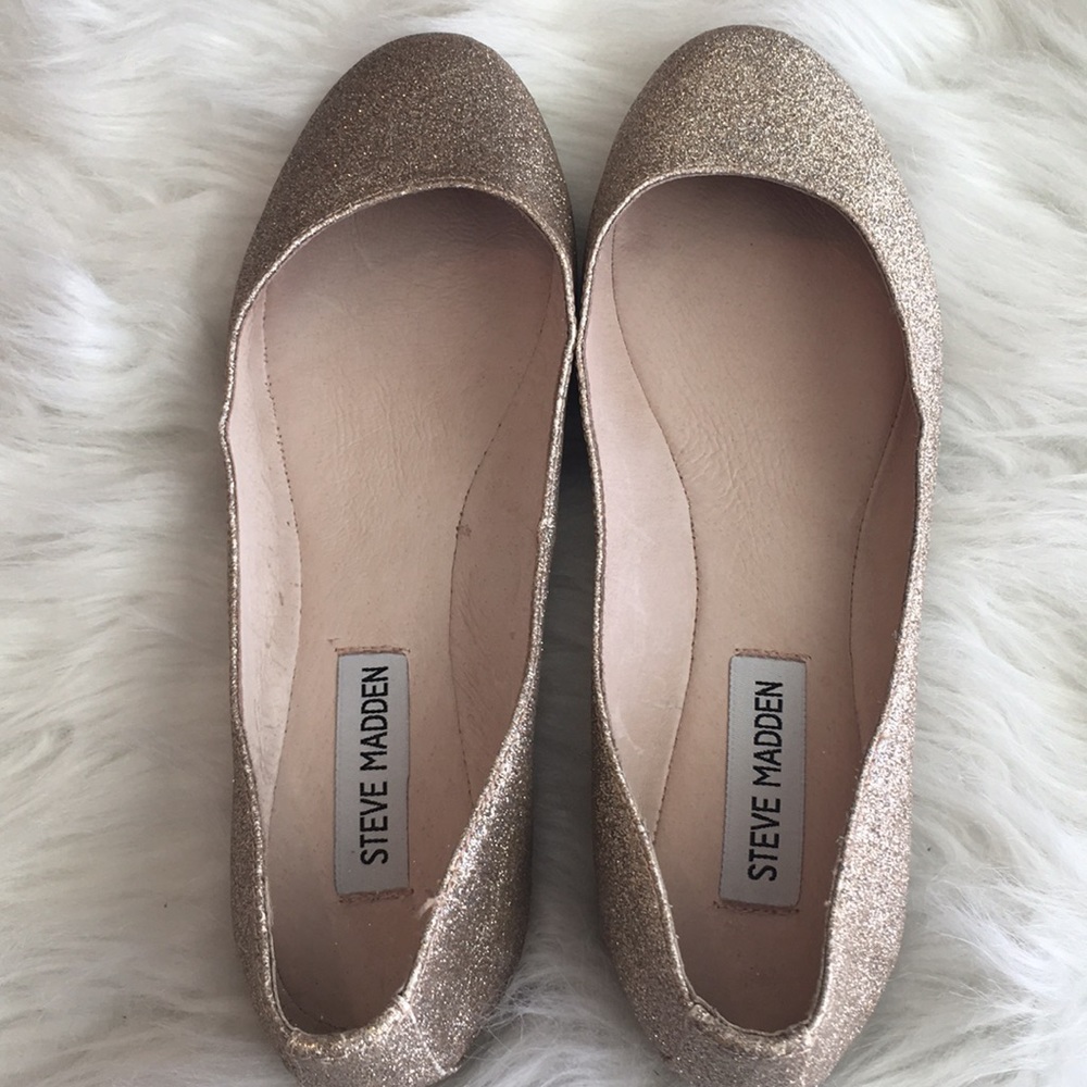 Steve Madden Kinnetic gold flats